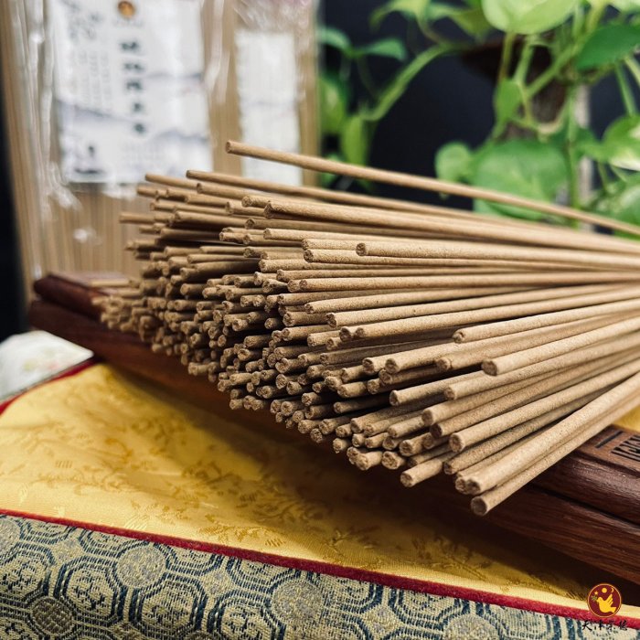 1.3尺琥珀降真水沉香