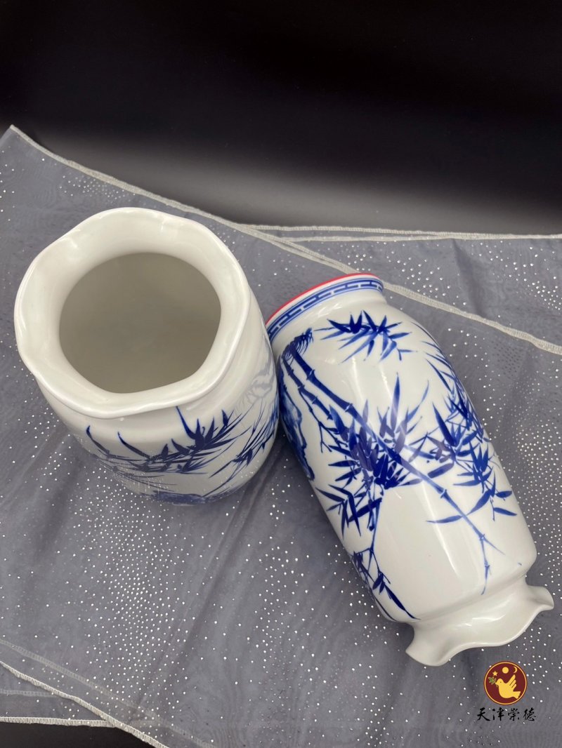 竹報平安-荷口頸瓶