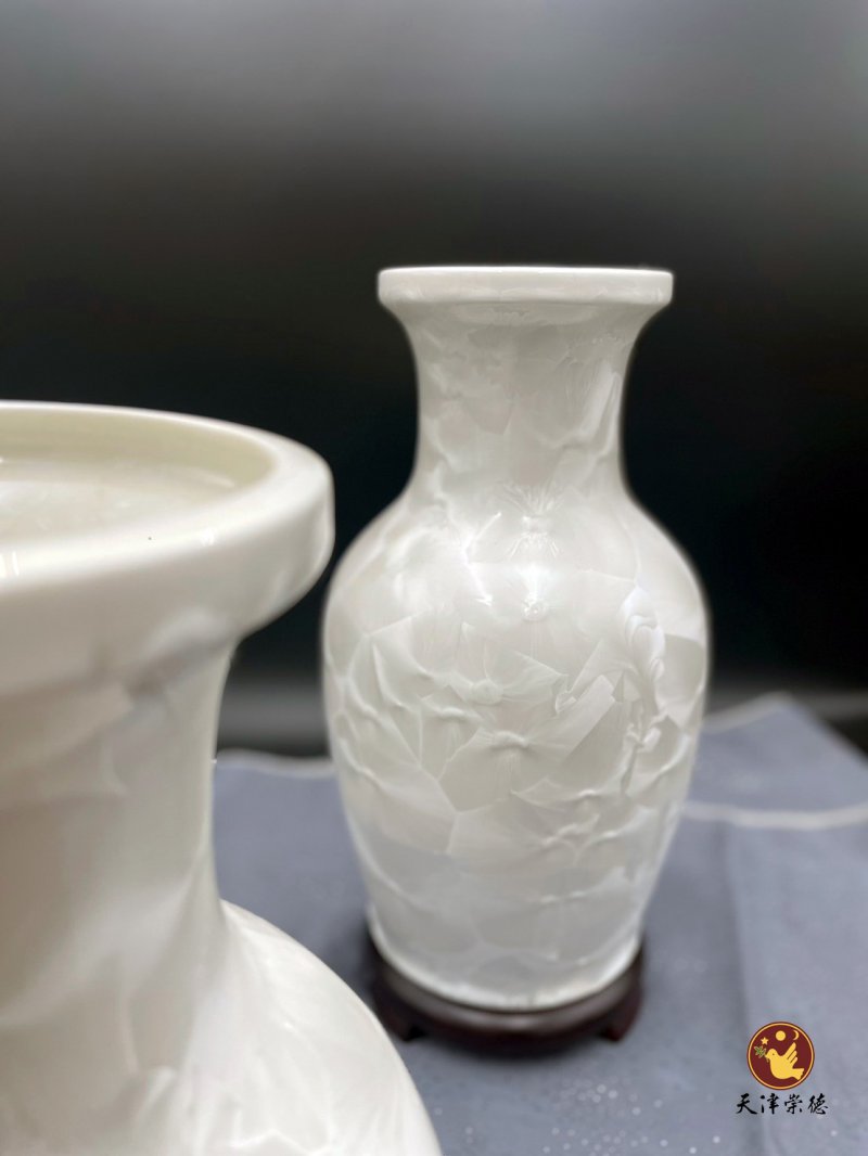 結晶釉白(觀音瓶)